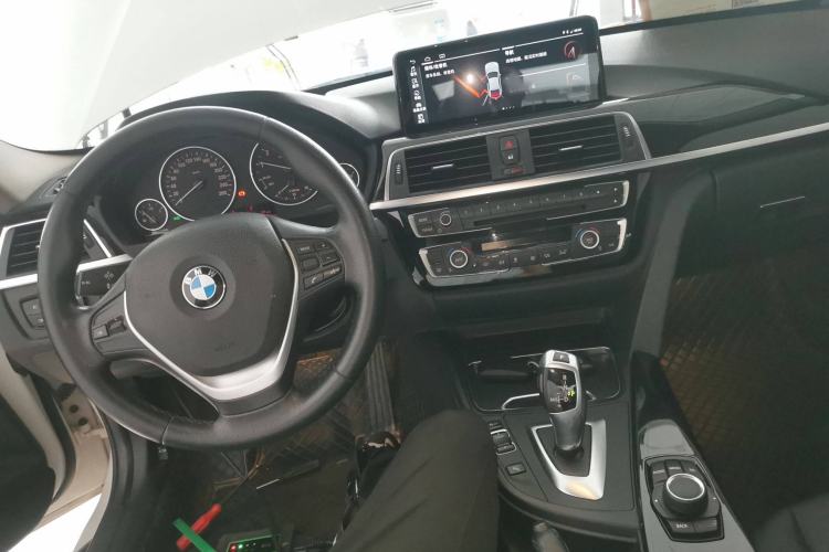 Used BMW 3 Series 2017 318i Fashion Model
