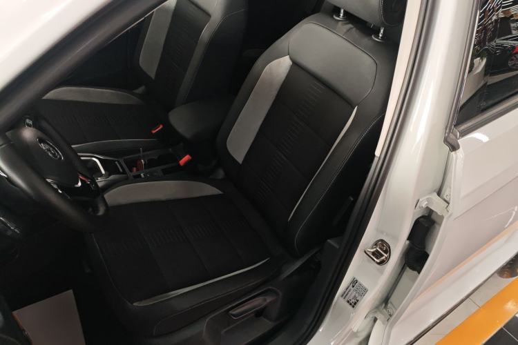 Used Volkswagen T-ROC 2020 230TSI DSG Two-Wheel Drive Advanced Version
