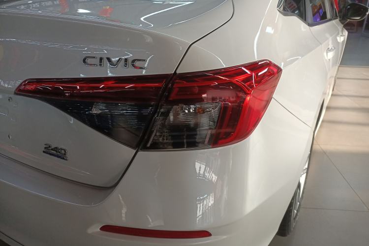 Used Honda Civic 2023 240TURBO CVT Dynamic · Center Stage Special Edition