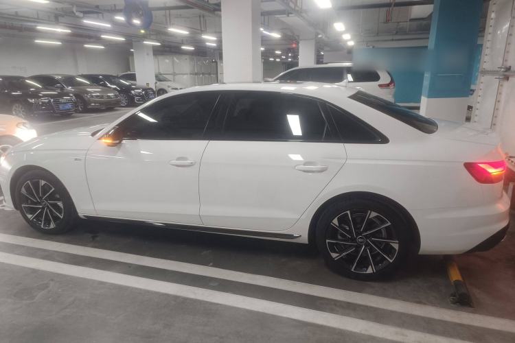 Used Audi A4L 2023 40 TFSI Luxury Dynamic Model
