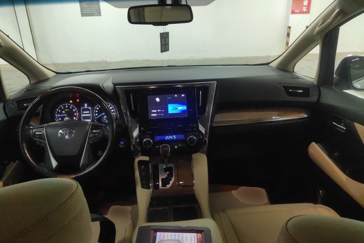 Used Toyota Alphard 2018 3.5L Prestige Edition
