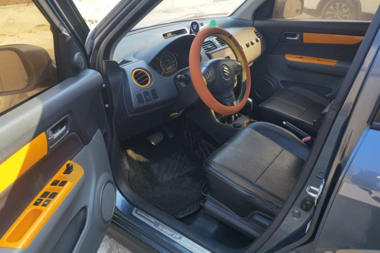 Used Suzuki Swift 2016 1.5L Automatic Fashionable Coolplay Edition
