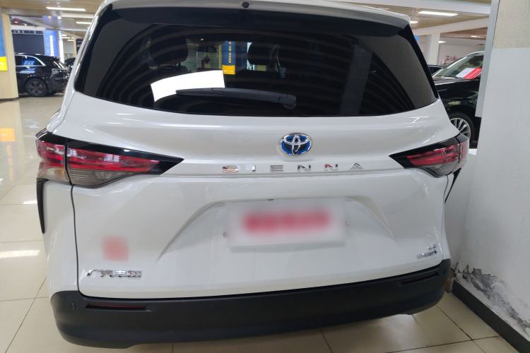 Used Toyota Sienna 2023 2.5L Hybrid Comfort Edition
