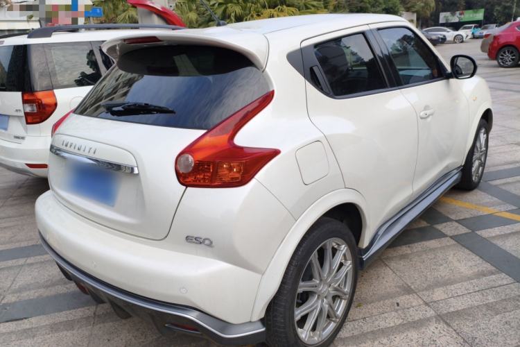 Used Infiniti ESQ 2014 1.6L Spontaneous Edition
