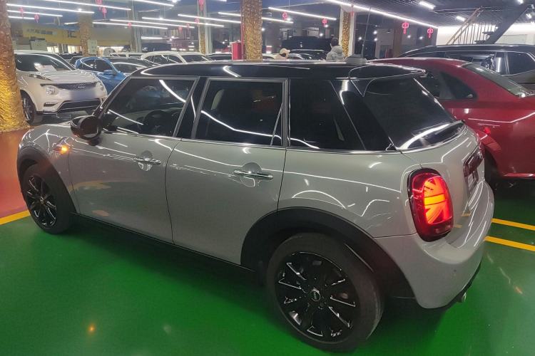 Used  MINI 2021 1.5T COOPER Artist Five-Door Edition
