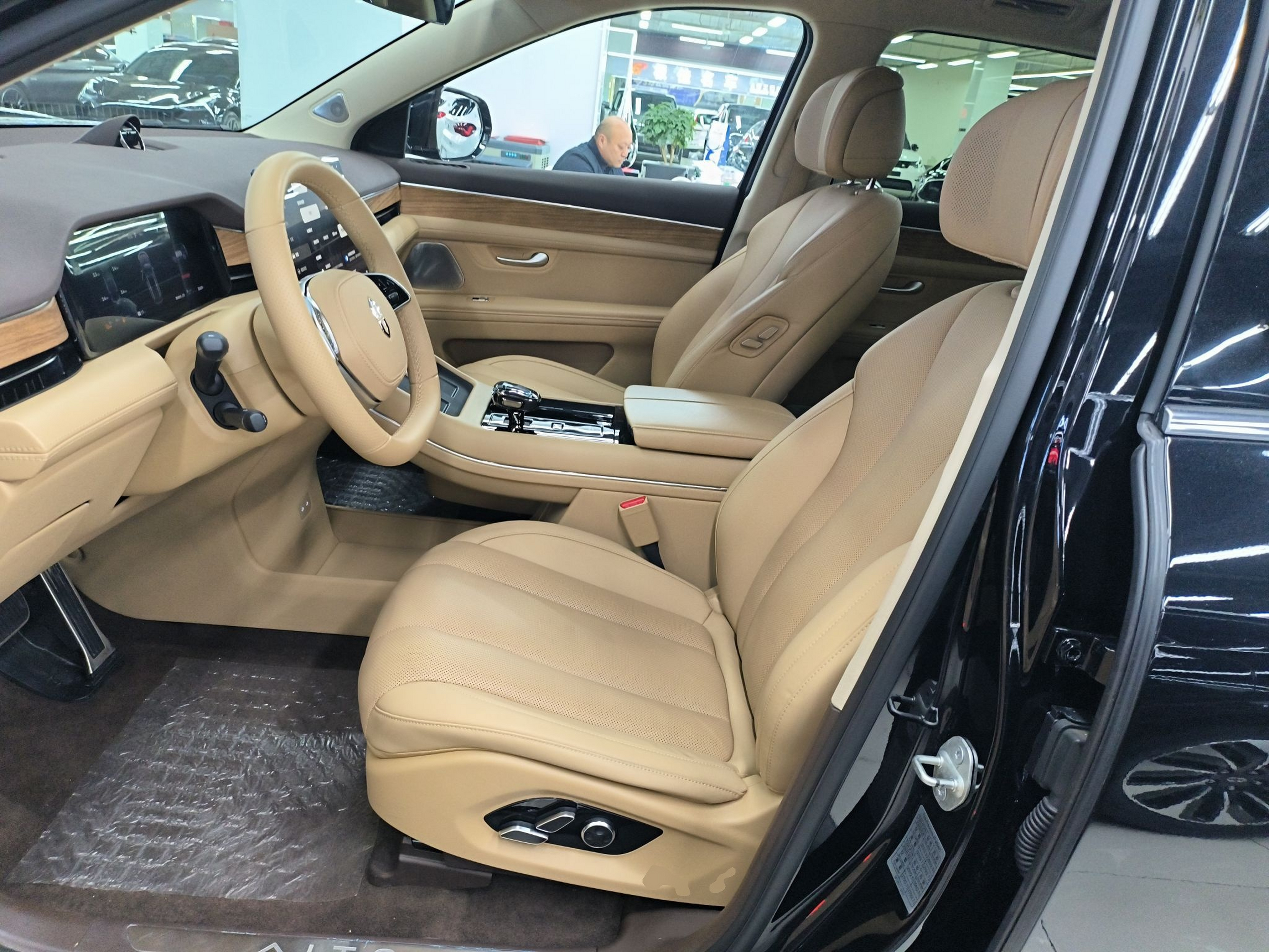 Переднее сиденье в автомобиле