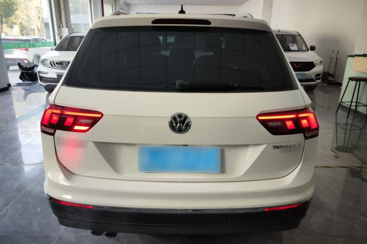 Used Volkswagen Tiguan L 2017 330TSI Automatic Two-Wheel Drive Luxury Edition
