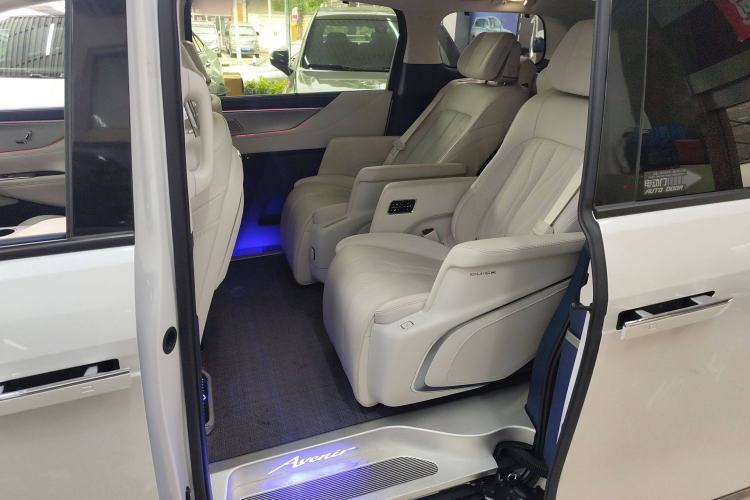 Used Buick GL8 New Energy 2024 Lu Zun Luxury Edition 7-Seater
