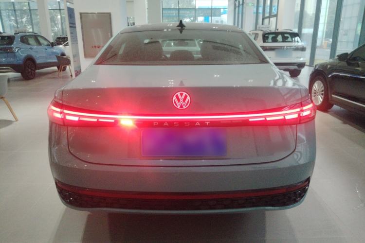 Used Volkswagen Passat 2025 Pro 380TSI Starry Dragon Luxury Edition
