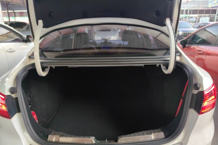 Used Ford Escort 2015 1.5L Automatic Fashion Model