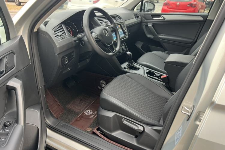 Used Volkswagen Tiguan L 2017 330TSI Automatic Two-Wheel Drive Luxury Edition
