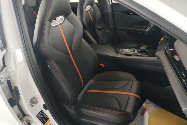 Used Changan UNI-V 2024 1.5T Smart Navigation Version
