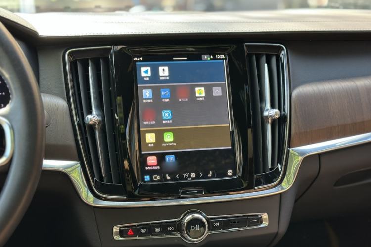 Used Volvo S90 2022 B5 Zhiyuan Luxury Edition
