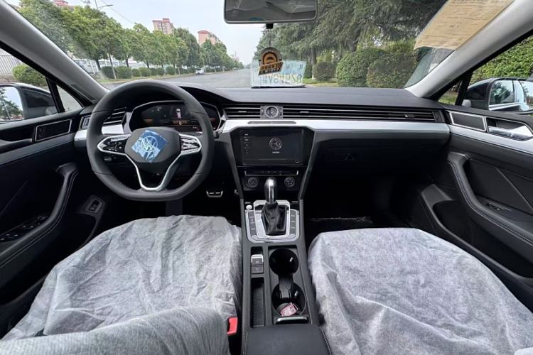 Used Volkswagen Magotan 2023 2 Million Units Limited-Edition 280TSI DSG Comfort Version