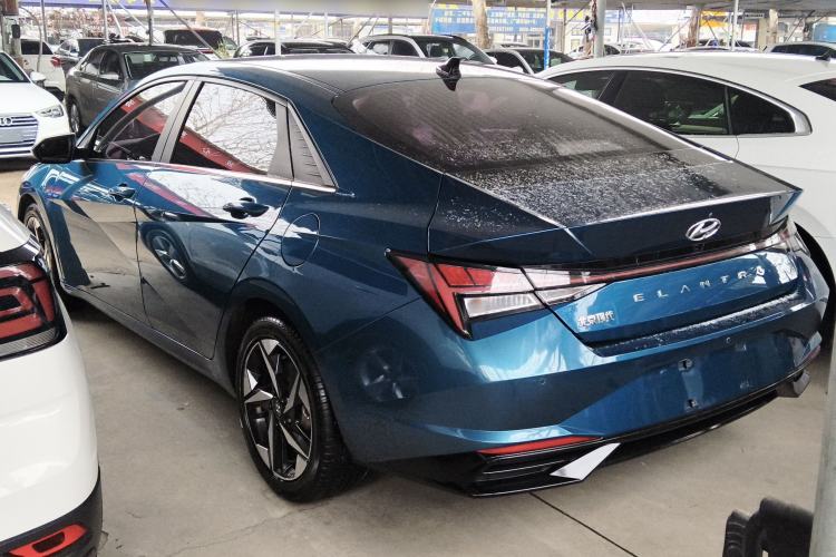 Used Hyundai Elantra 2021 1.5L CVT LUX Prestige Edition
