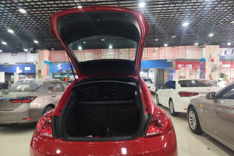 Used Volkswagen Beetle 2015 180TSI model
