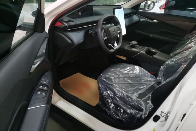 Used Changan Eado 2025 Blue Whale 1.5T 500Bar Prestige Model