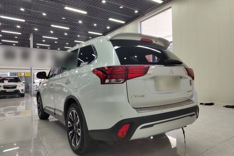 Used Mitsubishi Outlander 2020 2.4L 4x4 Zhi Xiang Edition 5 Seats
