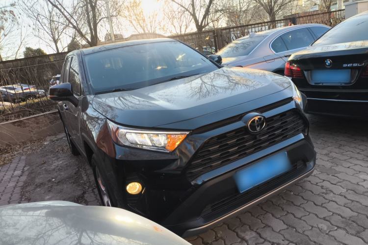 Used Toyota RAV4 2020 2.0L CVT Two-Wheel Drive Fashion Edition
