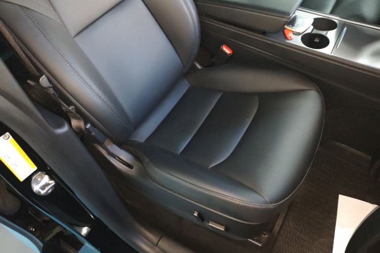 Used Tesla Model Y 2021 Standard Range Rear-Wheel Drive Version
