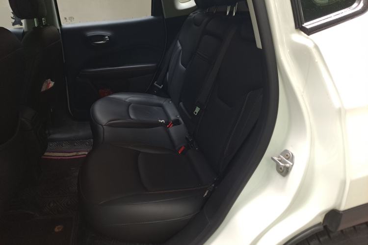 Used  Compass 2017 200T Automatic Family Edition
