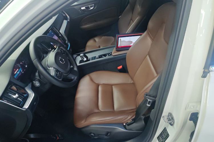 Used Volvo S60 2023 B4 Zhiyi Luxury Edition