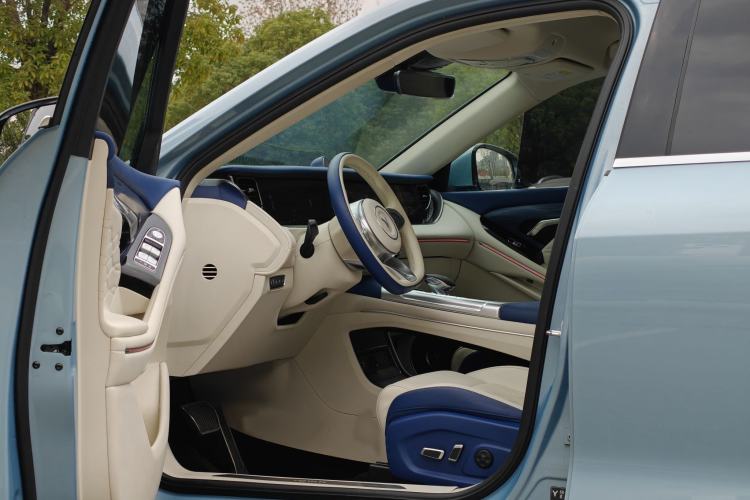 Used VOYAH FREE 2021 Four-Wheel Drive Extended-Range First Edition Commemorative Edition Exclusive Luxury Package
