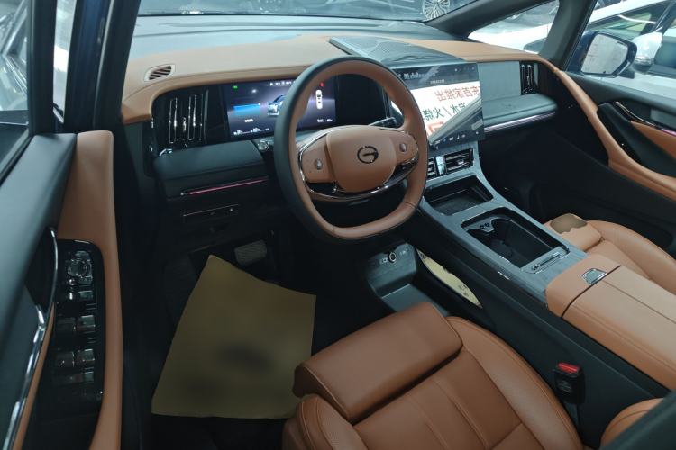 Used GAC Trumpchi Xiangwang M8 2025 Qiankun Series Pro Comfort Cabin