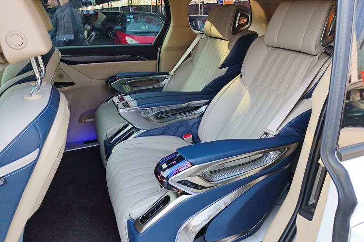 Used Buick GL8 2023 ES Lu Zun Deluxe and Yue Edition