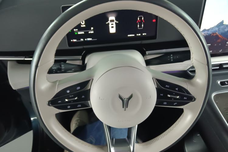 Used VOYAH Dream 2025 PHEV Four-Wheel-Drive Flagship Kunpeng Edition