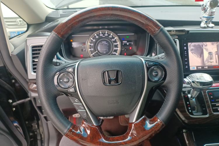 Used Honda Elysion 2016 2.4L Classic Edition
