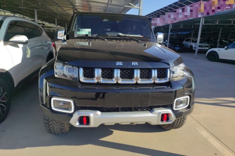 Used  BJ40 2023 2.0T Automatic Four-Wheel Drive Urban Hunter Edition Chivalrous Type
