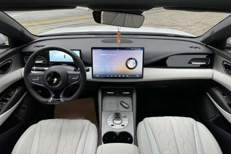 Used BYD Seal 06 New Energy 2024 DM-i 120KM Flagship Model
