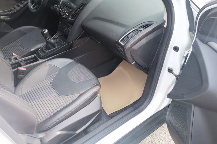 Used Ford Focus 2017 Hatchback 1.6L Manual Fashion Edition SmartDrive Version