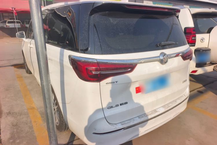 Used Buick GL8 2022 ES Landtrek 653T Luxury Edition