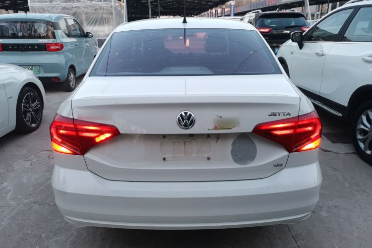 Used Volkswagen Jetta 2017 1.5L Manual Fashion Edition
