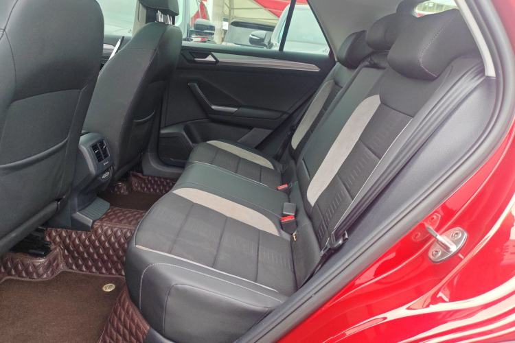 Used Volkswagen T-ROC 2018 280TSI DSG Two-Wheel Drive Advanced Version China V Emission Standard
