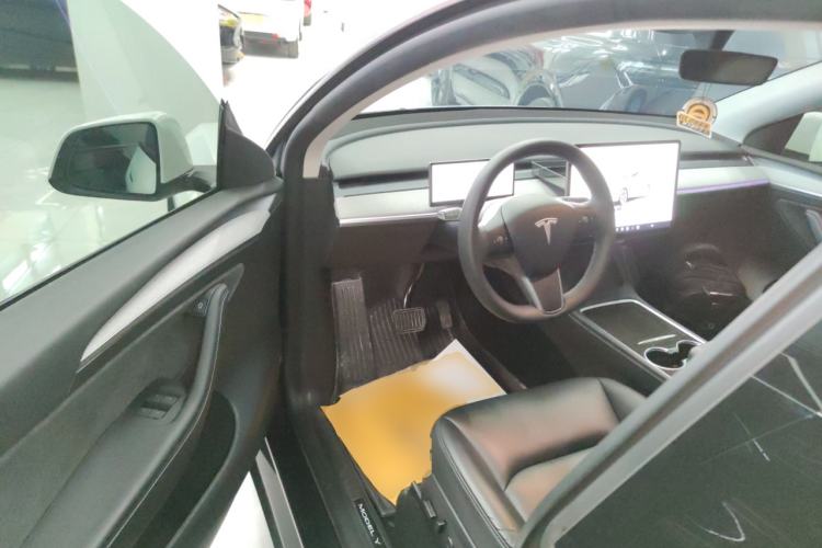 Used Tesla Model Y 2024 Rear-Wheel-Drive Version