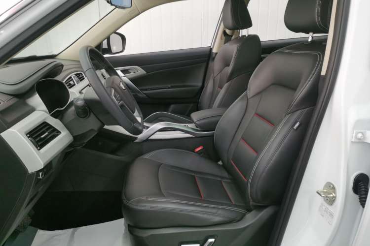 Used Geely Auto Emgrand X7 Sport 2020 1.8TD DCT Two-Wheel Drive Smart Connect 4G-Enabled Version
