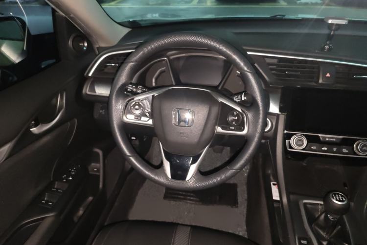 Used Honda Civic 2016 220TURBO Manual Luxury Edition
