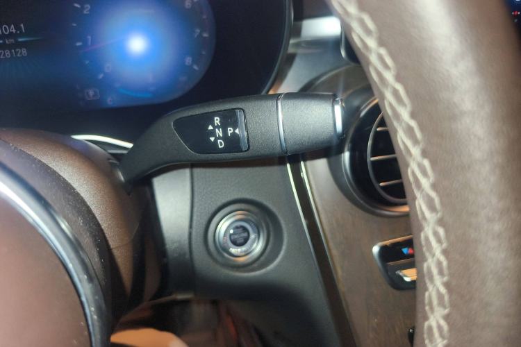 Used Mercedes-Benz GLC 2020 Facelift GLC 260 L 4MATIC Luxury Edition
