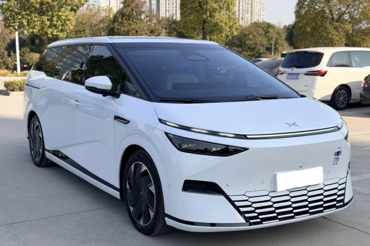 Used XPeng X9 2024 702 Ultra-Long Range Max
