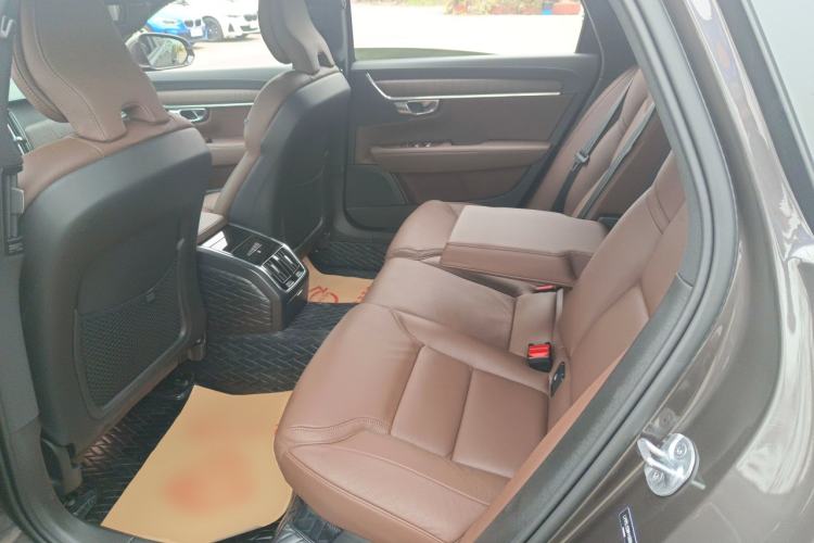 Used Volvo S90 2024 B5 Zhiyuan Luxury Edition
