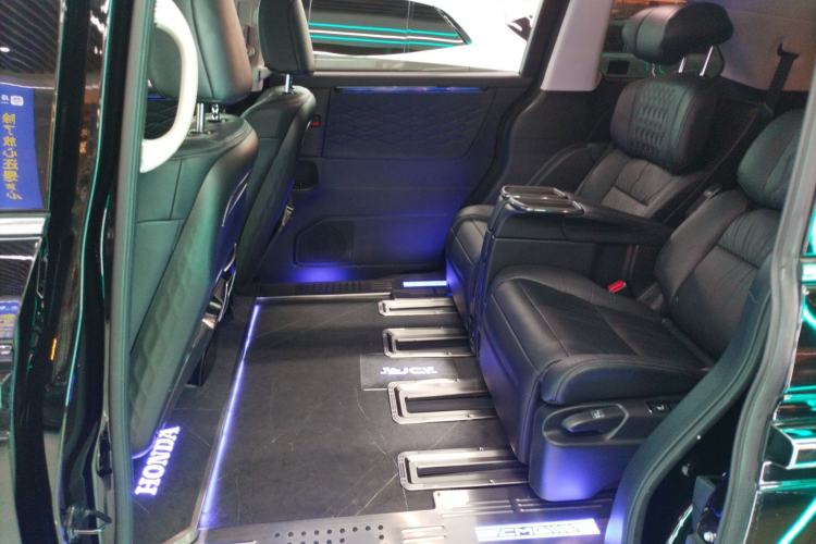 Used Honda Elysion 2022 2.0L eHEV Luxury First Edition
