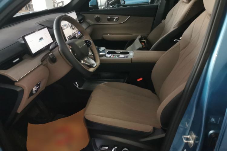 Used Chery Tiggo 8 PLUS C-DM 2025 1.5T 116 km Prestige Version 5 Seats
