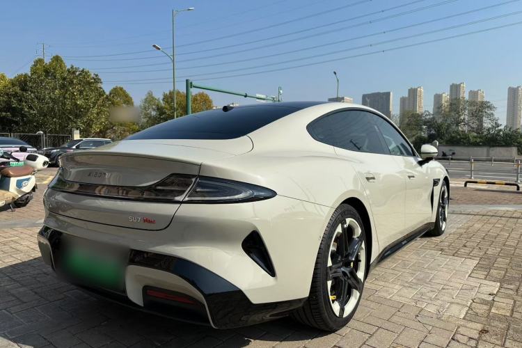 Used  SU7 2024 Four-Wheel Drive Ultra-Long Range Advanced Intelligent Driving Max Edition
