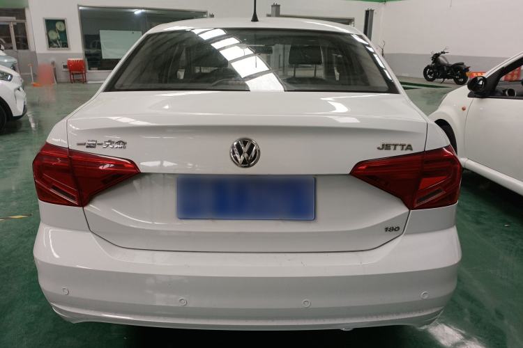 Used Volkswagen Jetta 2017 1.5L Manual Fashion Edition
