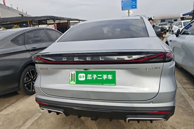 Used Geely Galaxy L6 2025 EM-i 140km Starship Edition
