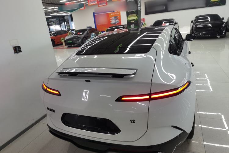 Used  12 2025 Ultra Extended-Range Edition