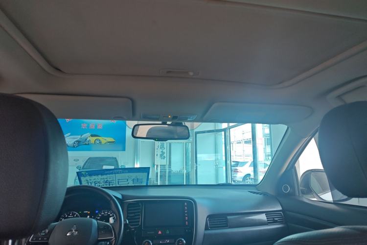 Used Mitsubishi Outlander 2018 2.4L 4x4 Luxury Edition 7-Seater